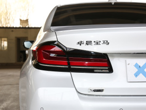 2021530Li xDrive M\b ^