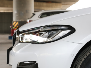 2021530Li xDrive M\b ^