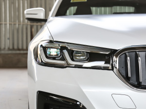 2021530Li xDrive M\b ^