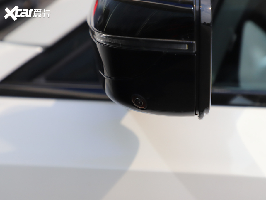 2021R3ϵ 330Li xDrive M\ҹb