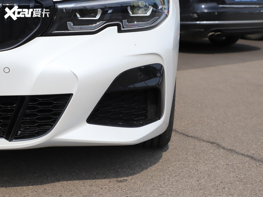 2021R3ϵ 330Li xDrive M\ҹb