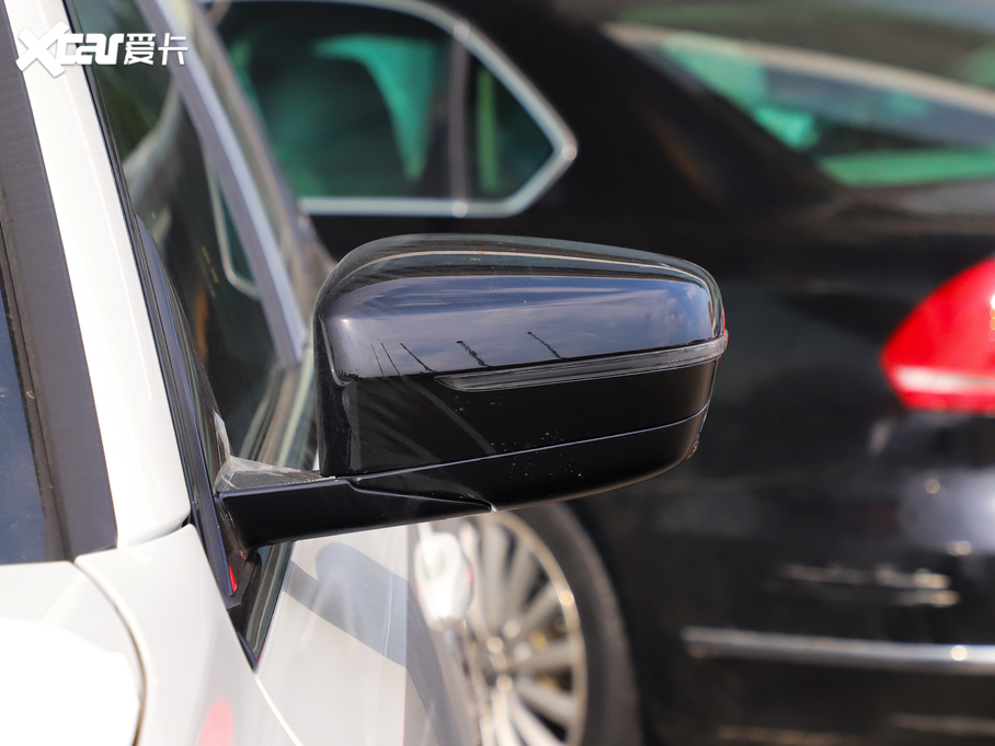 2021R3ϵ 330Li xDrive M\ҹb