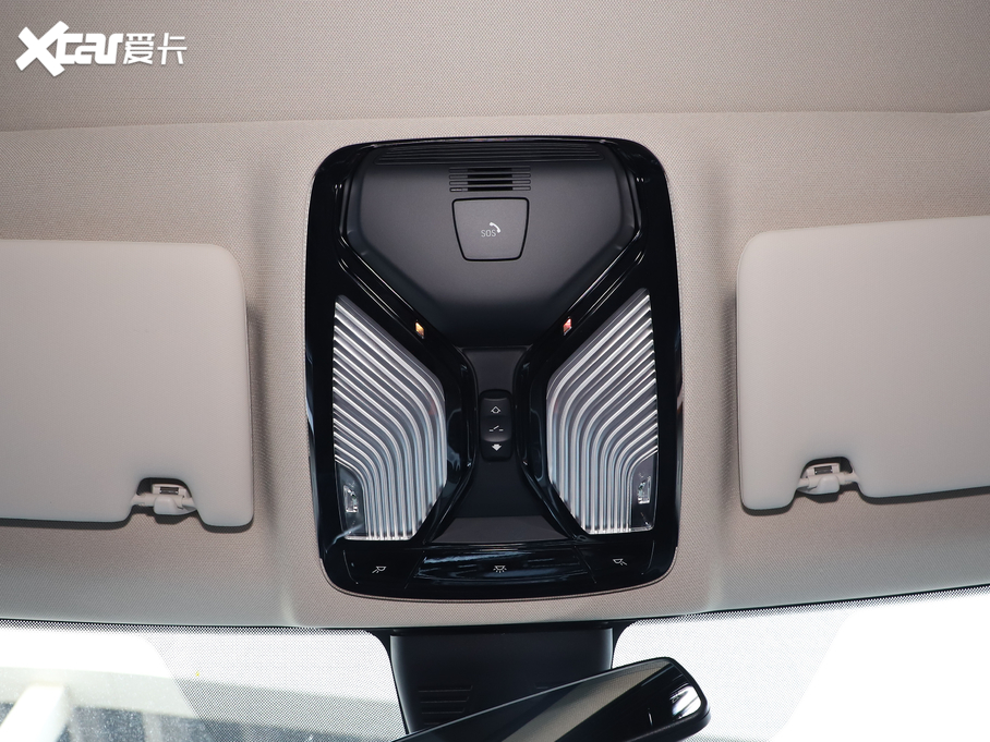 2021R3ϵ 330Li xDrive M\ҹb