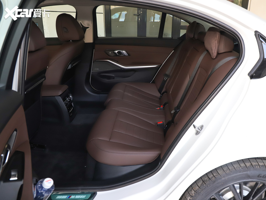 2021R3ϵ 330Li xDrive M\ҹb