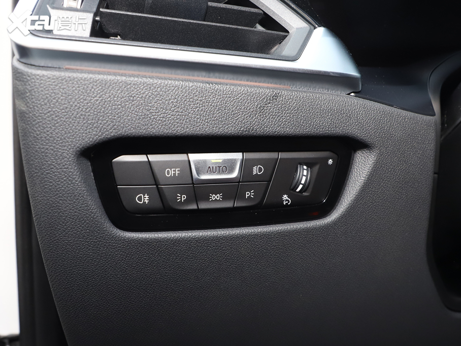 2021R3ϵ 330Li xDrive M\ҹb