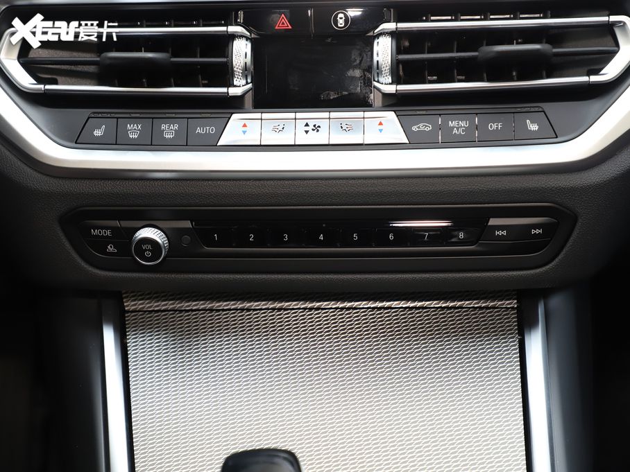 2021R3ϵ 330Li xDrive M\ҹb