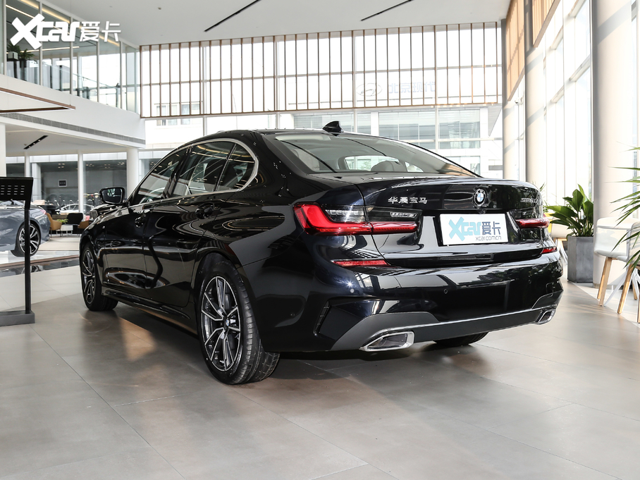 2021R3ϵ 325Li M\(yn)(dng)b