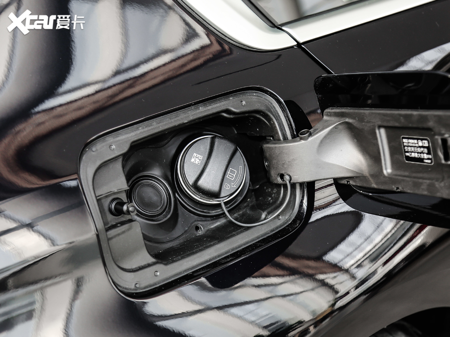 2021R3ϵ 325Li M\b