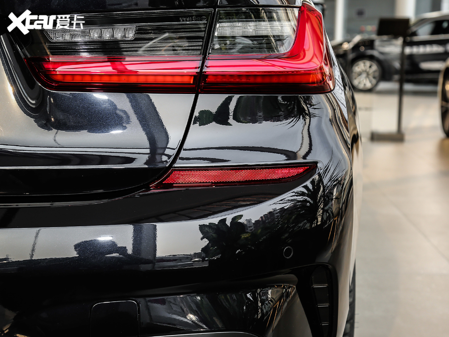 2021R3ϵ 325Li M\b