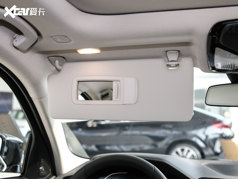 2021R3ϵ 325Li M\ҹb