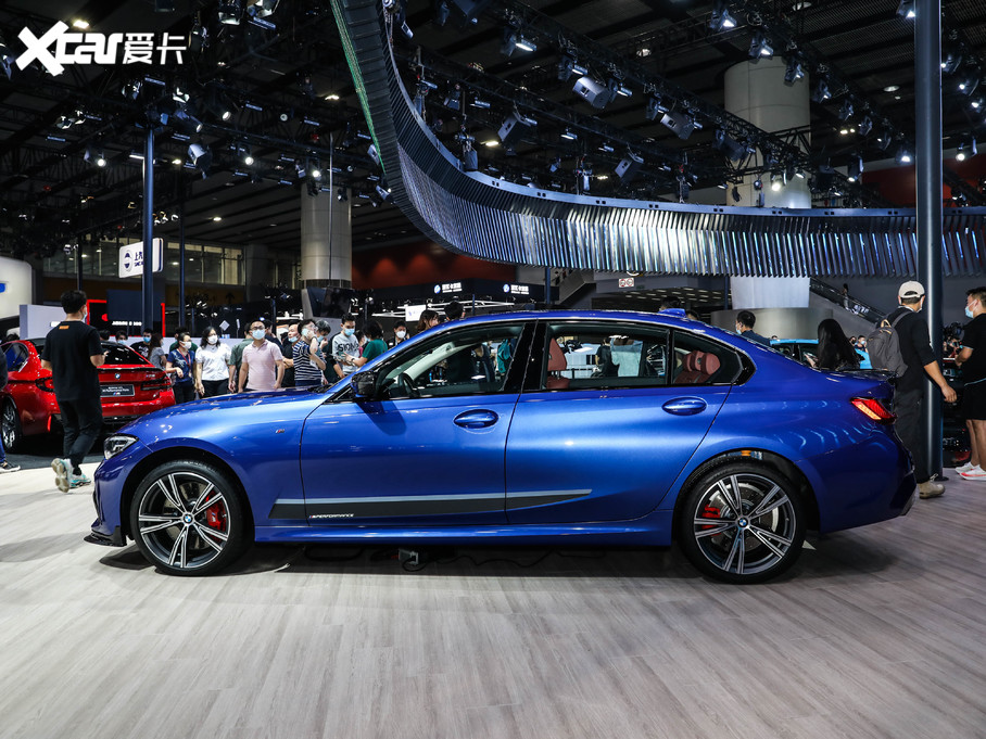 2021��R3ϵ 330Li M Performance