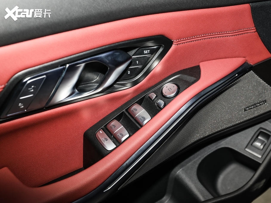 2021��R3ϵ 330Li M Performance