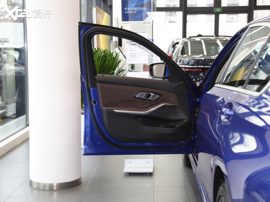 2021R3ϵ 325Li M\b