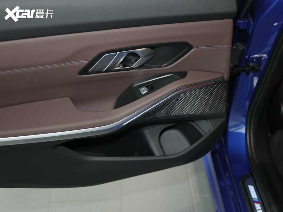 2021R3ϵ 325Li M\(yn)(dng)b