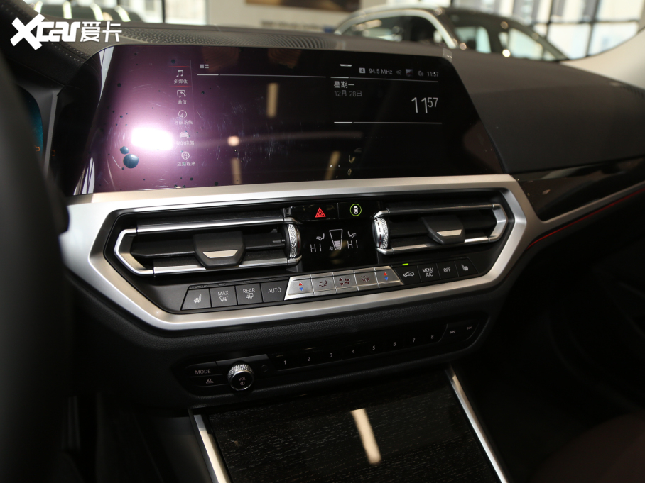 2021R3ϵ 325Li M\(yn)(dng)b