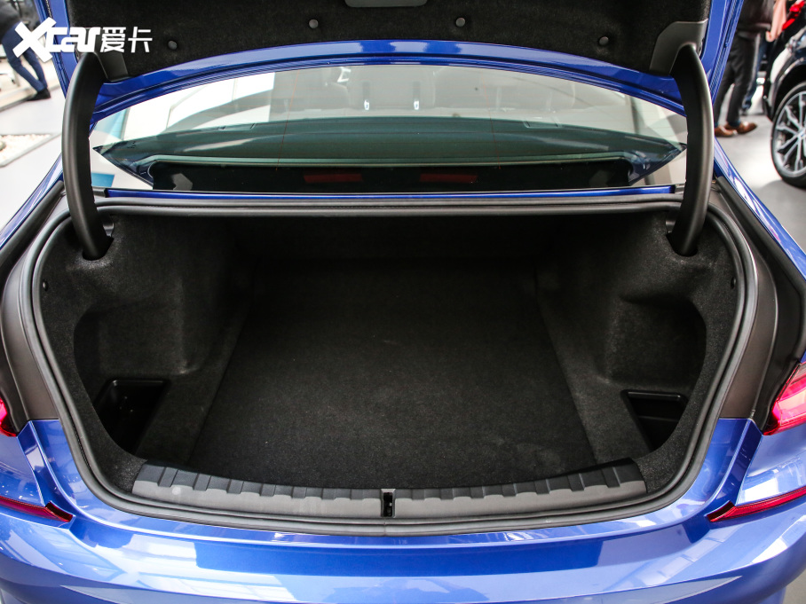 2021R3ϵ 325Li M\b