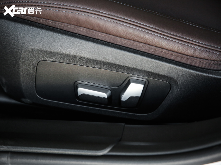 2021��R3ϵ 320i �\�����b