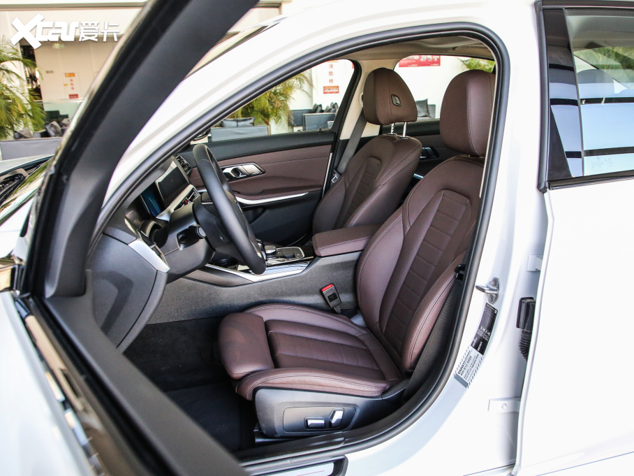 2021��R3ϵ 320i �\(y��n)��(d��ng)���b