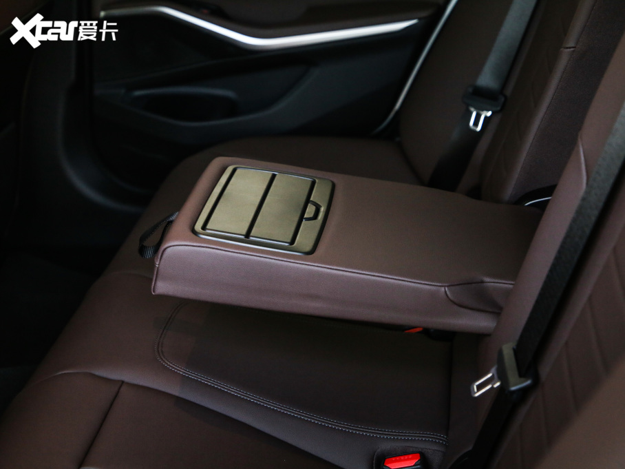 2021��R3ϵ 320i �\�����b