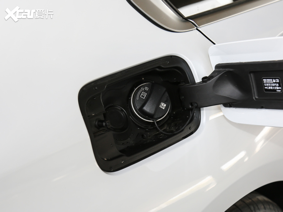 2021��R3ϵ 325Li xDrive M�\�����b