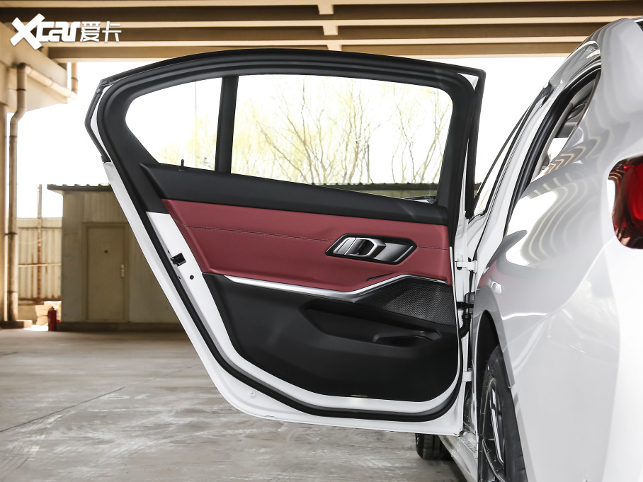 2021��R3ϵ 325Li xDrive M�\�����b