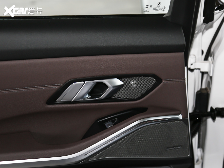 2021R3ϵ 330i M\ҹb