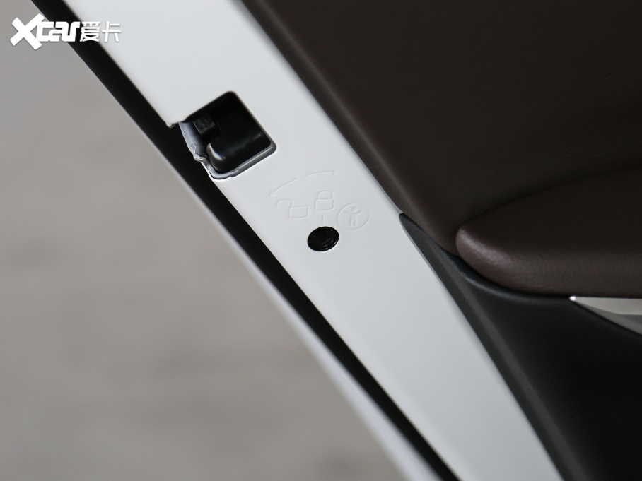 2021R3ϵ 330i M\ҹb