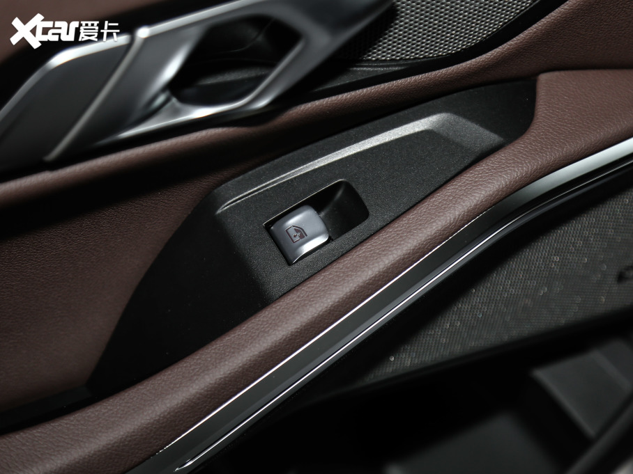 2021R3ϵ 330i M\ҹb