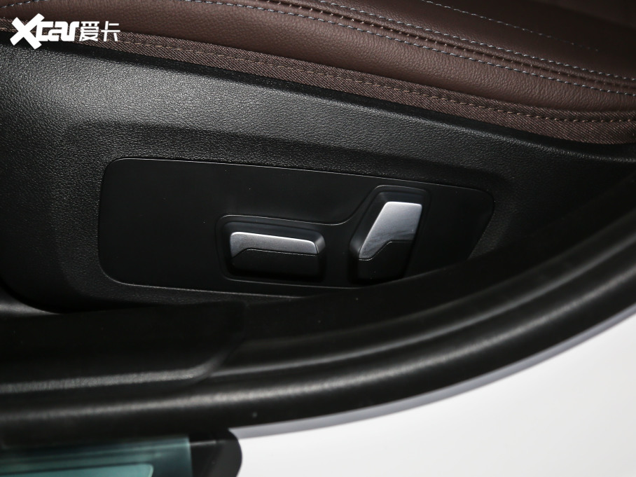 2021R3ϵ 330i M\ҹb