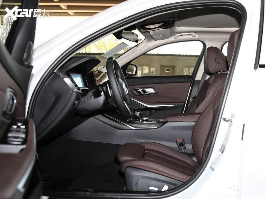 2021R3ϵ 330i M\ҹb