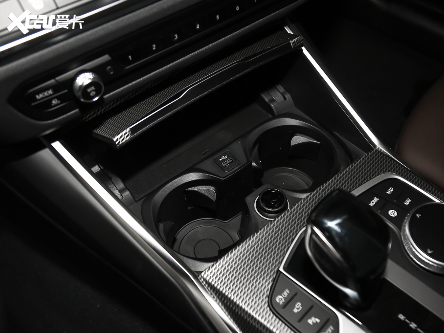 2021R3ϵ 330i M\ҹb