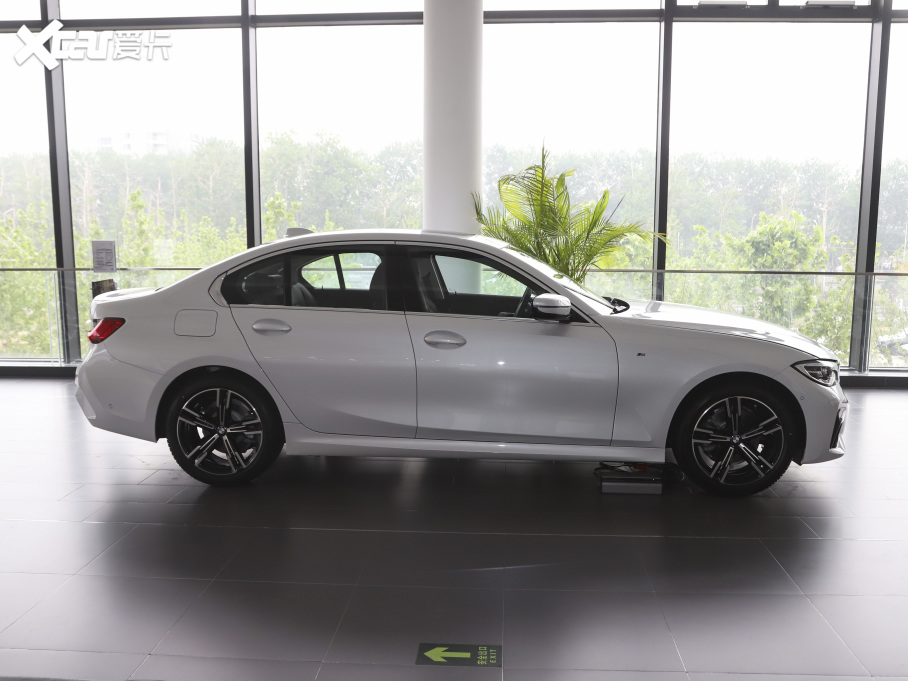 2021R3ϵ Ŀ 325i M\b