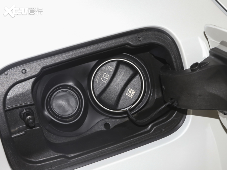 2021��R3ϵ �Ŀ� 325i M�\�����b