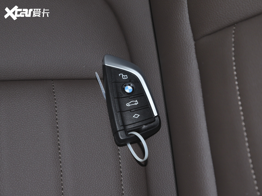 2021��R3ϵ �Ŀ� 325i M�\�����b