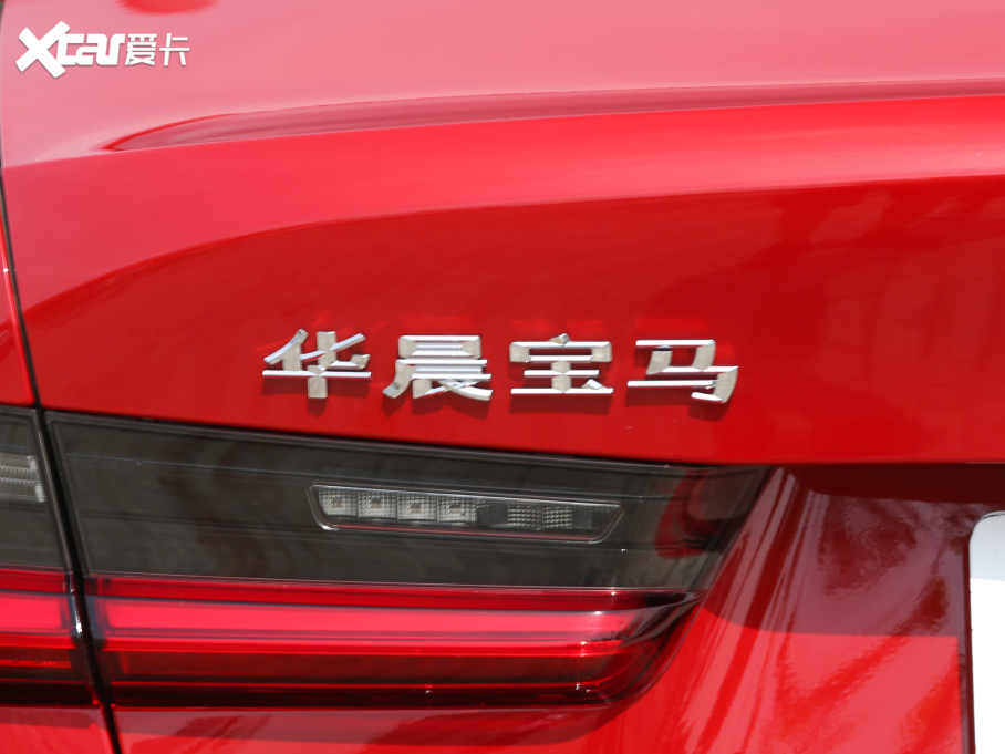 2021R3ϵ ¿ 325Li M\b