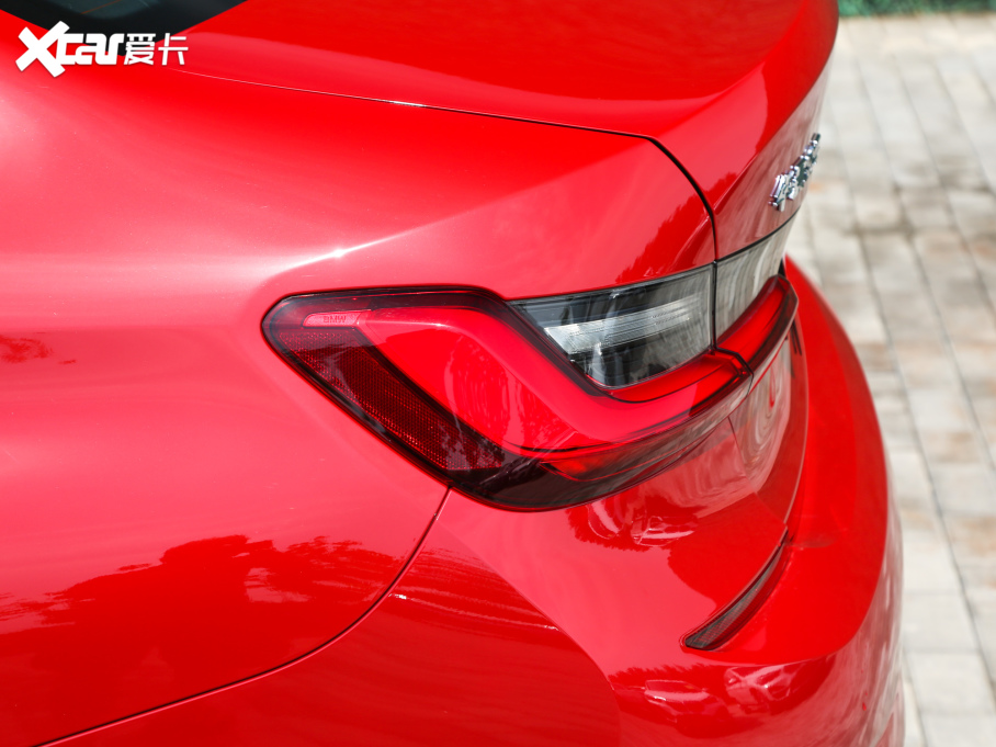 2021��R3ϵ �¿� 325Li M�\�����b