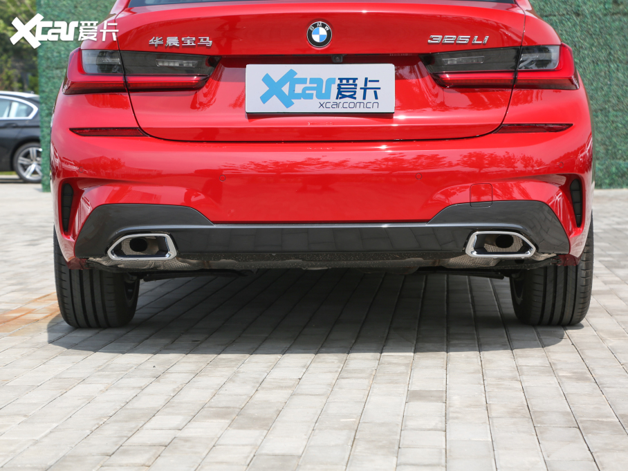 2021R3ϵ ¿ 325Li M\b