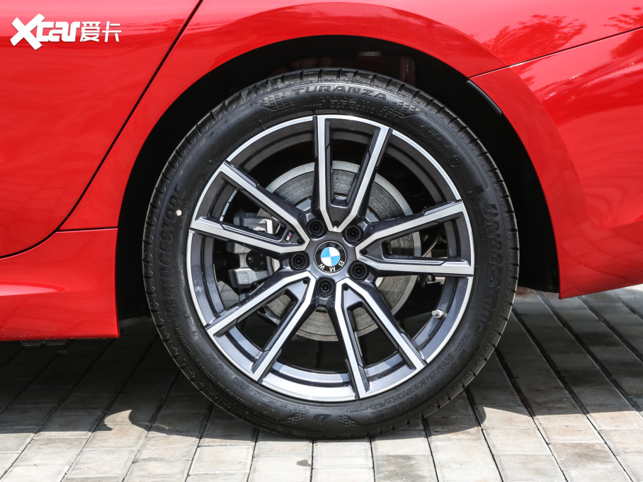 2021R3ϵ ¿ 325Li M\b