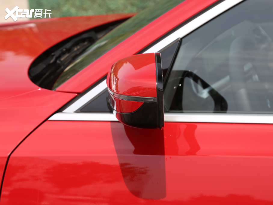 2021��R3ϵ �¿� 325Li M�\�����b