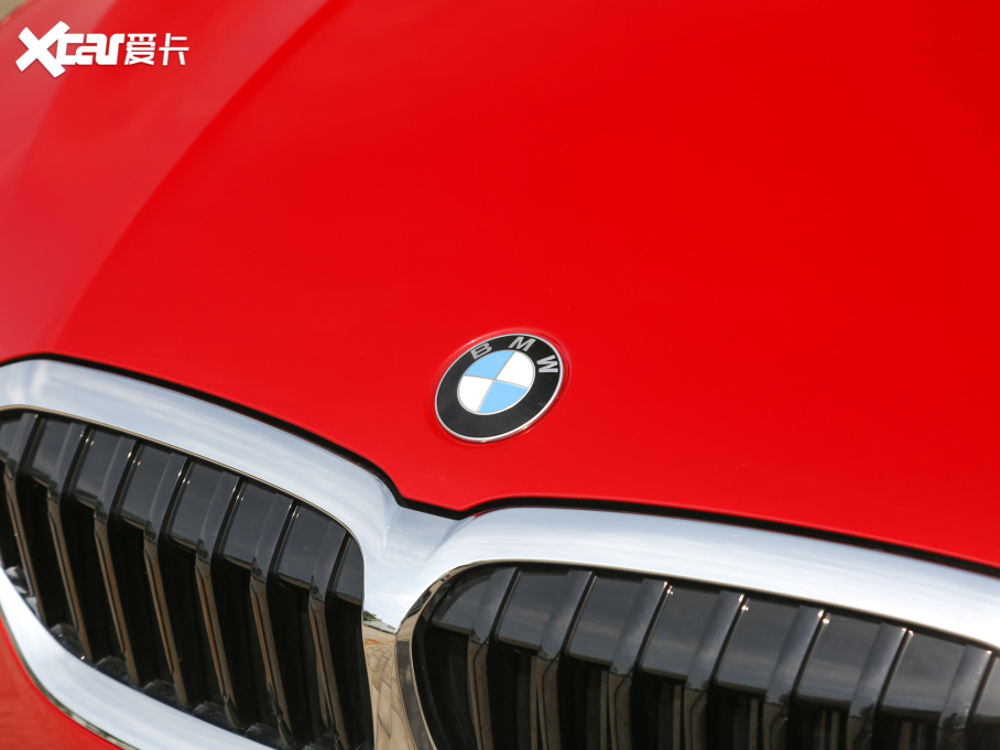 2021R3ϵ ¿ 325Li M\b