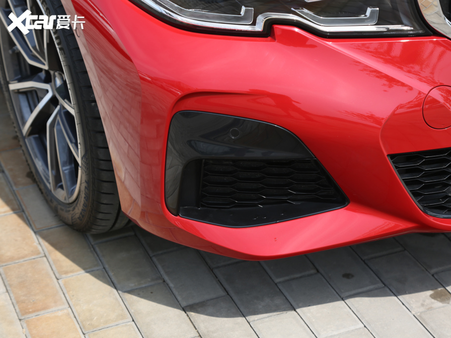 2021R3ϵ ¿ 325Li M\b