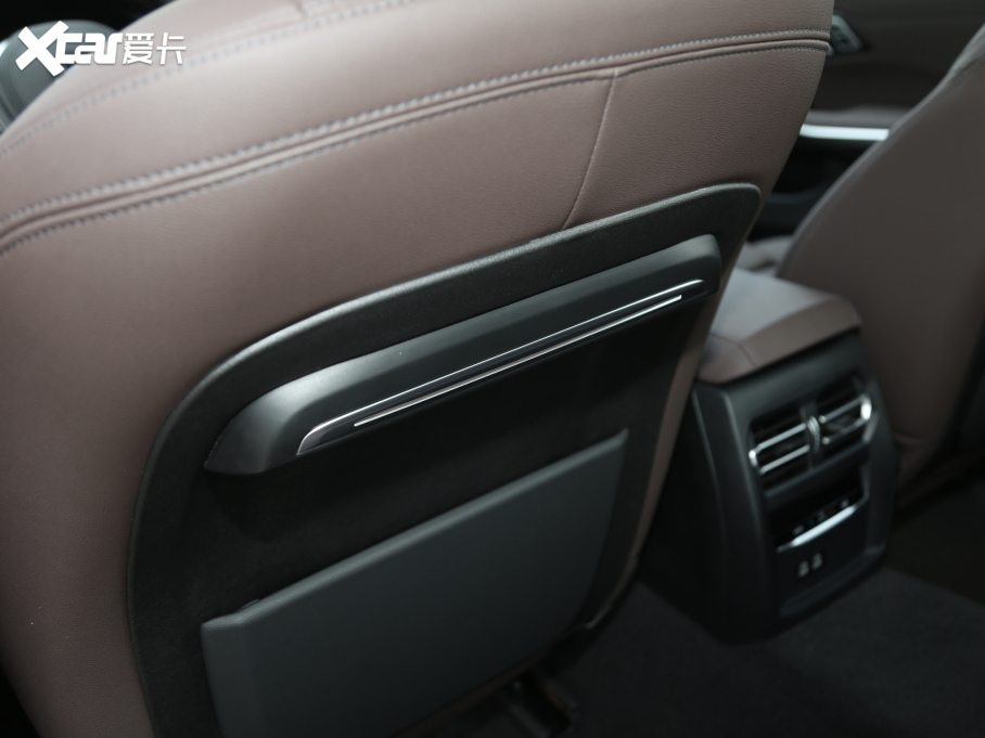 2021��R3ϵ �¿� 325Li M�\�����b