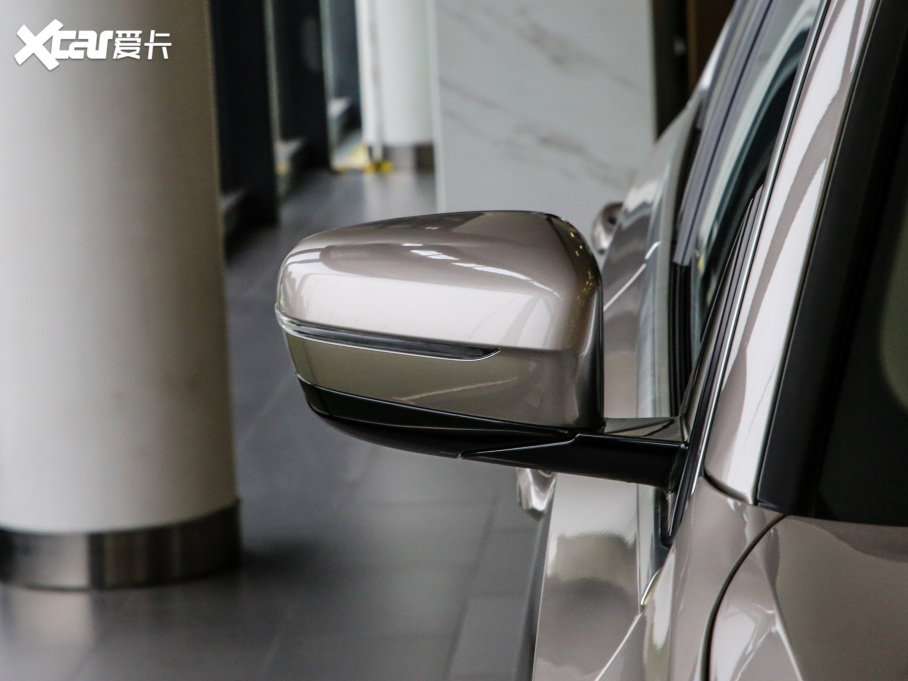 2021R3ϵ ¿ 320Li M\b