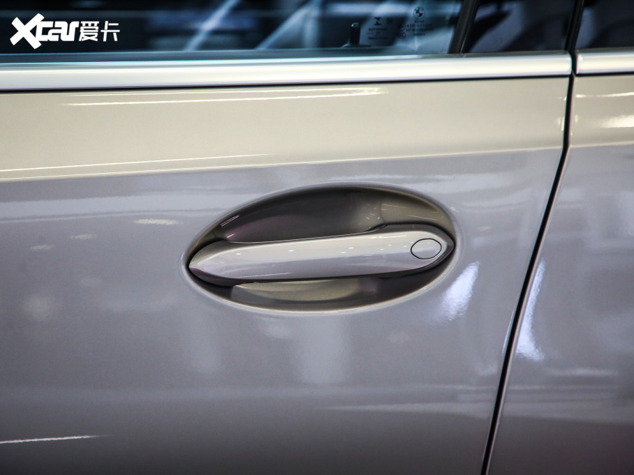 2021��R3ϵ �¿� 320Li M�\�����b