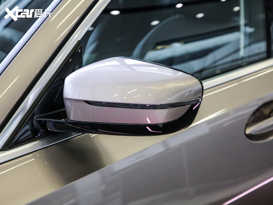 2021R3ϵ ¿ 320Li M\b