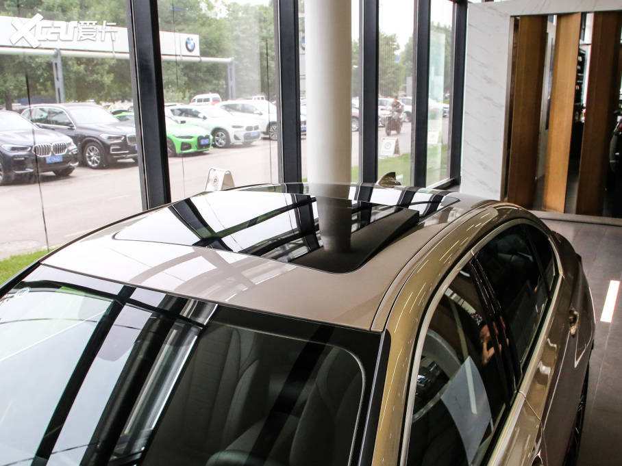 2021��R3ϵ �¿� 320Li M�\�����b