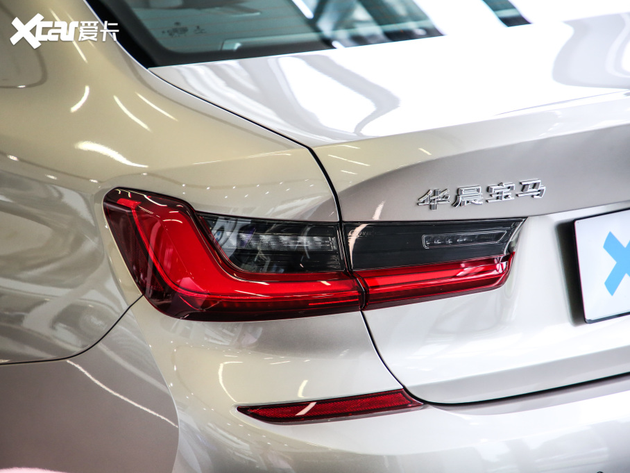 2021��R3ϵ �¿� 320Li M�\�����b