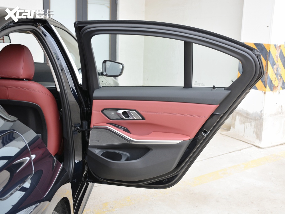 2021R3ϵ ¿ 330i M\ҹb