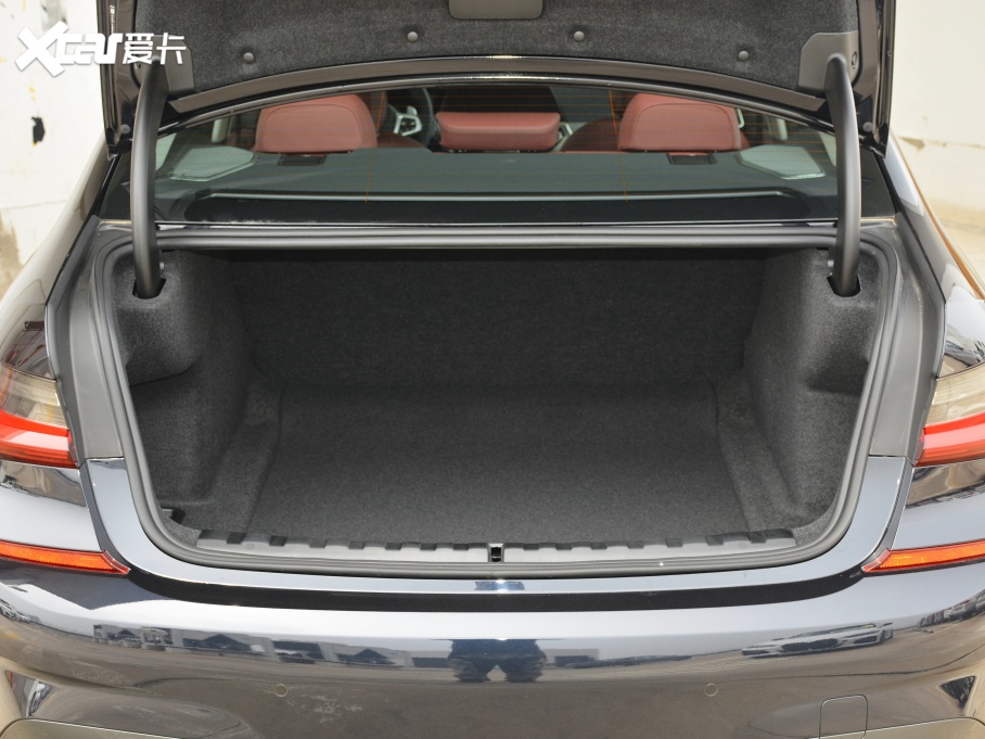 2021R3ϵ ¿ 330i M\ҹb