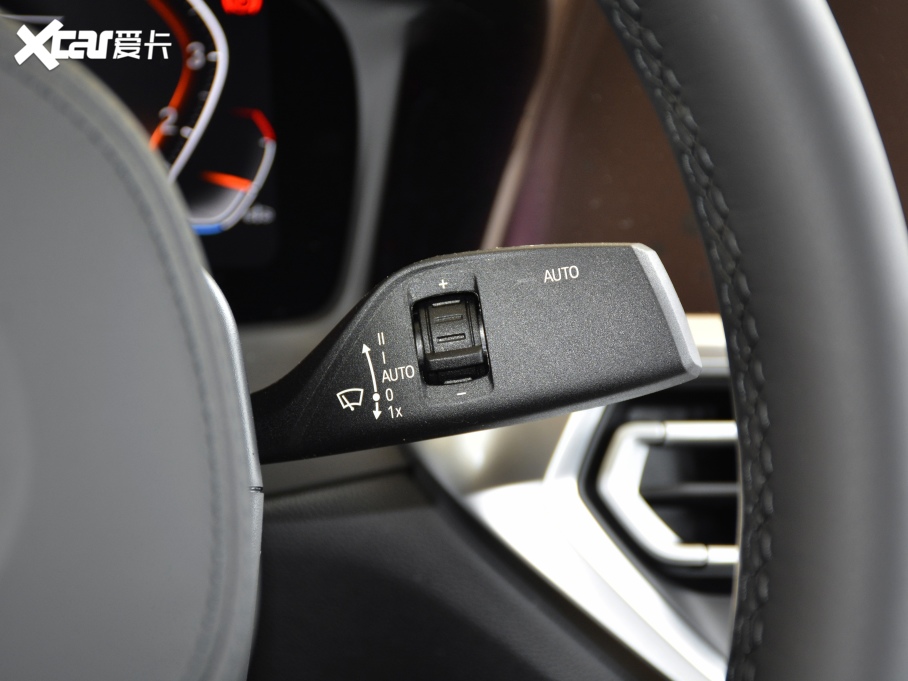 2021R3ϵ ¿ 330i M\ҹb